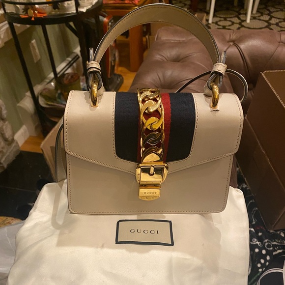 Mini Gucci Purse - Picture 1 of 3
